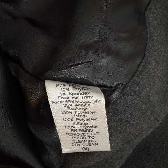 RLZ Women’s Gray Faux Fur Trimmed Cape Poncho with Belt Size S - Picture 5 of 7